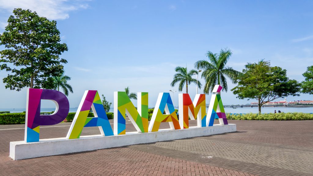 Colourful Panama sign on Cinta Costera