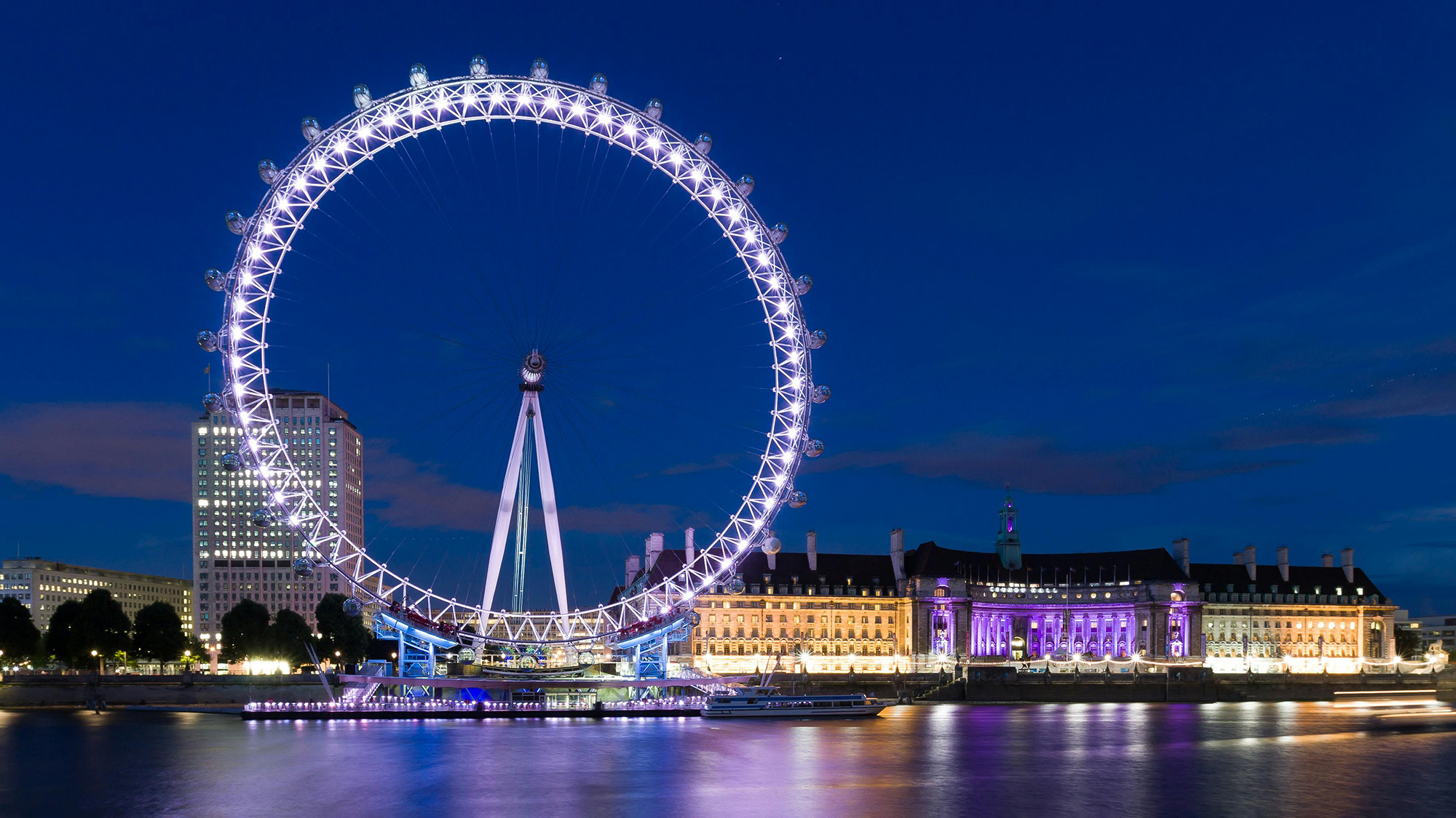 The London Eye cantilevered observation wheel